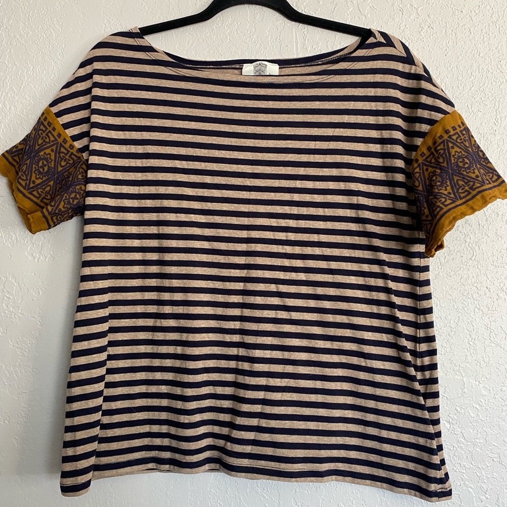 Anthro Lilis Closet Women Black/Tan Striped T Shirt; Boho  Woven Sleeves Size S